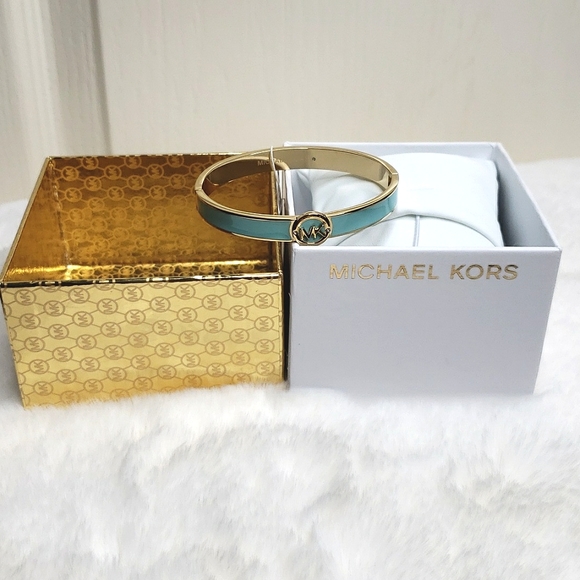 NWT MICHAEL KORS MK LOGO GOLD & TURQUOISE ENAMEL BANGLE BRACELET - Picture 10 of 11
